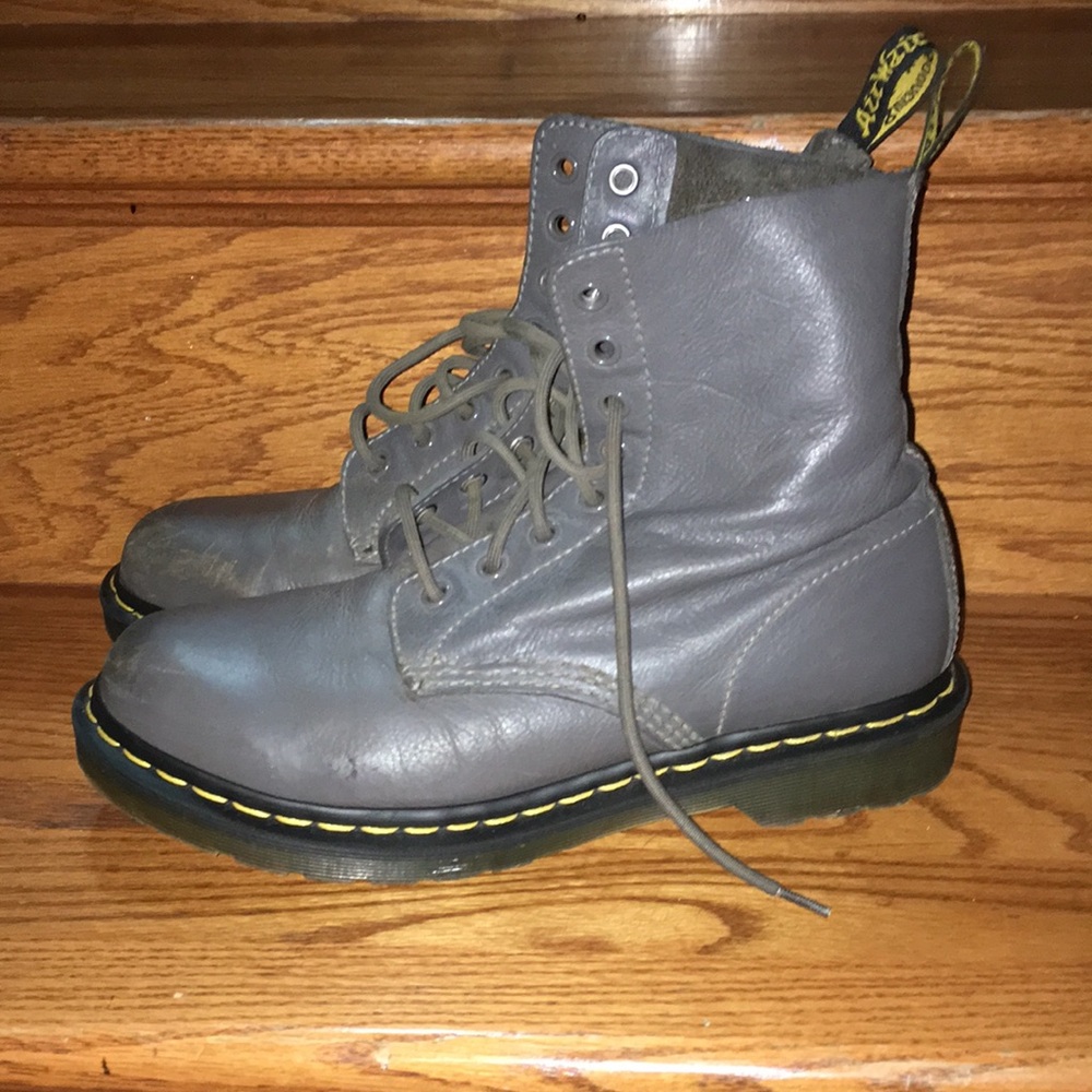 Dr. Martens Gray Leather Women's Boots EUC SIZE 9